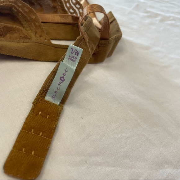 Anemone M/L Burnt Orange Lace Bra PRELOVED - Picture 4 of 6